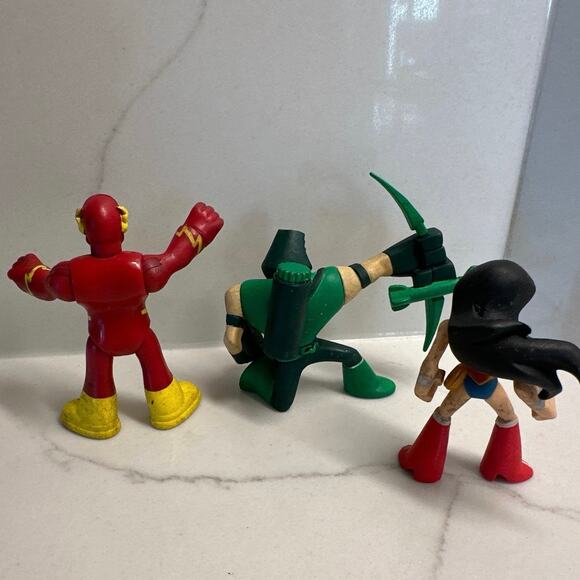 Lot of 3 Imaginext DC Universe Action Figures - Green Arrow Super Woman Flash - Picture 5 of 6